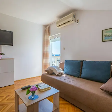 Akelava Apartment
