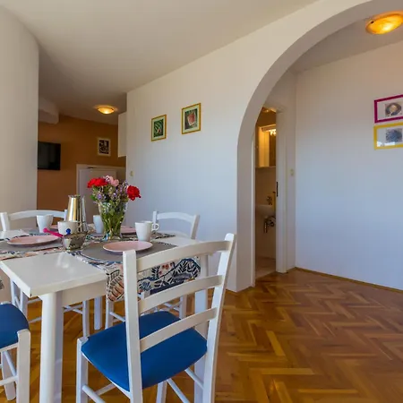 Akelava Apartment *