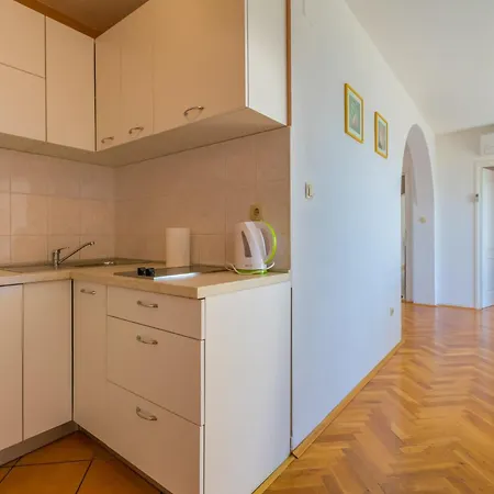 Apartment Akelava *